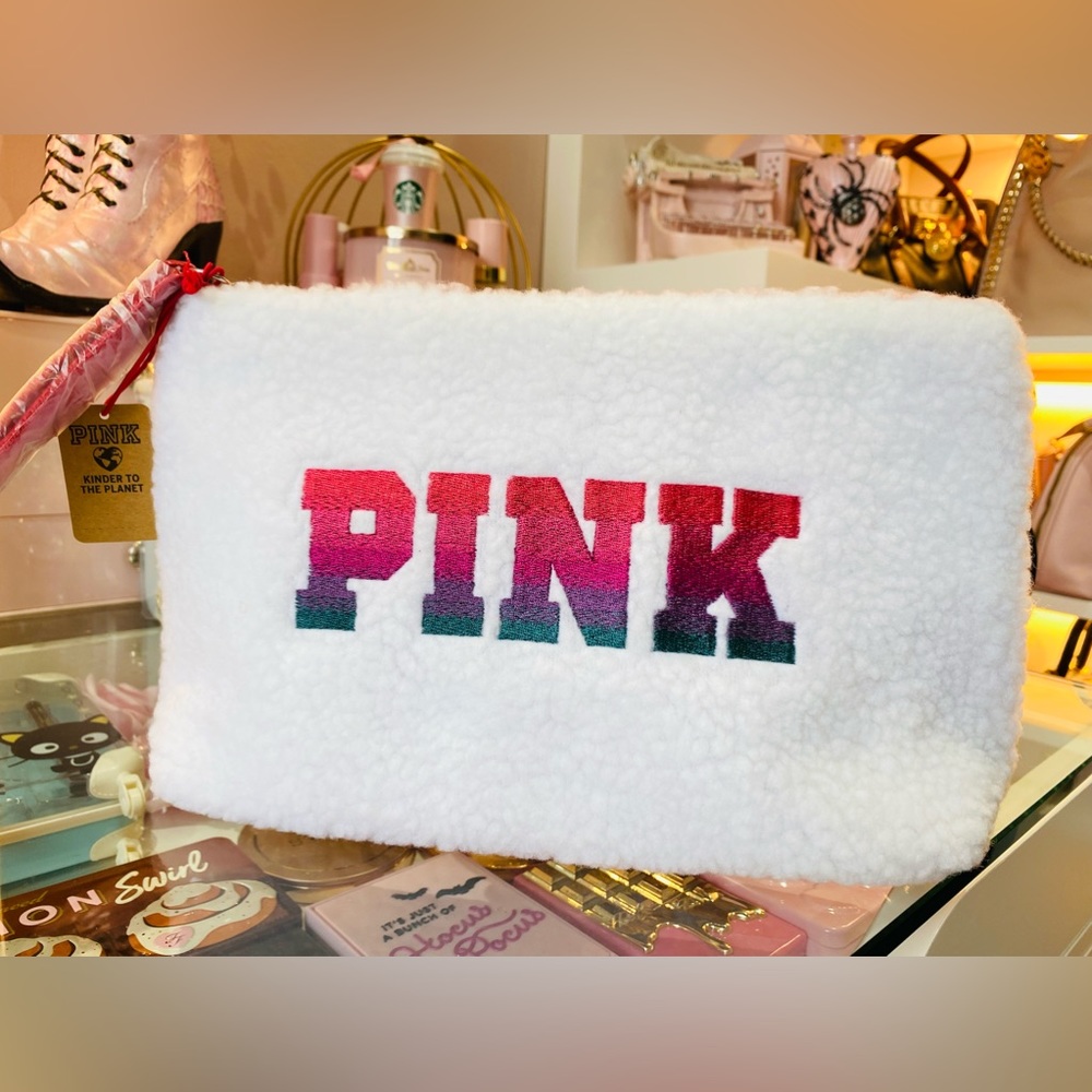 NEW SHERPA MAKEUP OR COSMETIC PINK Victoria’s Secret BAG